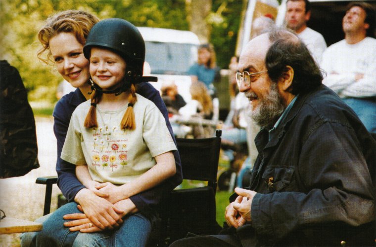 Kubrick with Nicole Kidman during Eyes Wide Shut, spring/summer ~1997-98. Source: ArchivioKubrick sk-nicole1.